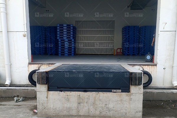 装卸货平台 装卸货平台