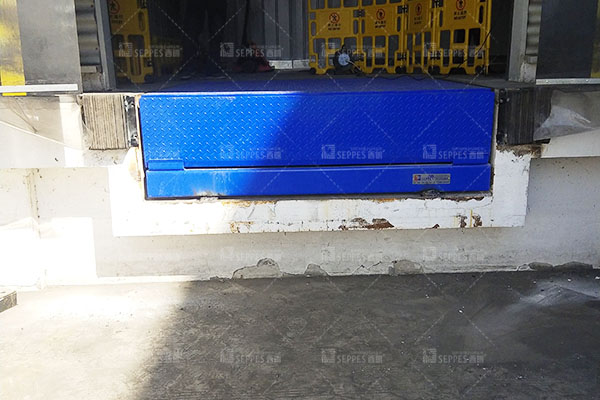 装卸货平台 装卸货平台