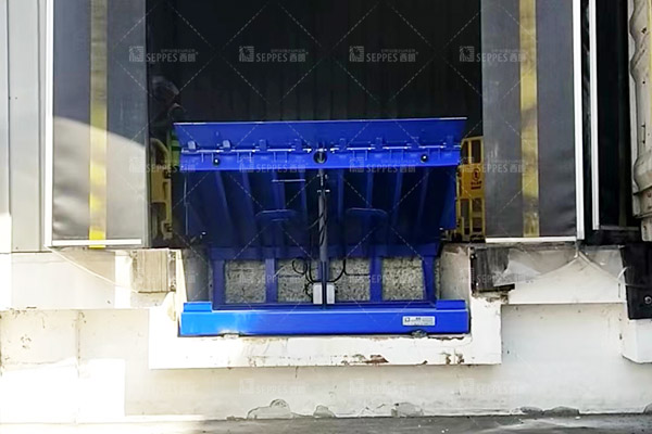 装卸货平台 装卸货平台