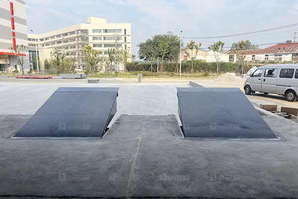 装卸货平台 装卸货平台