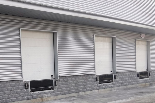 宠物用品出货口现代化装卸货平台 宠物用品出货口现代化装卸货平台