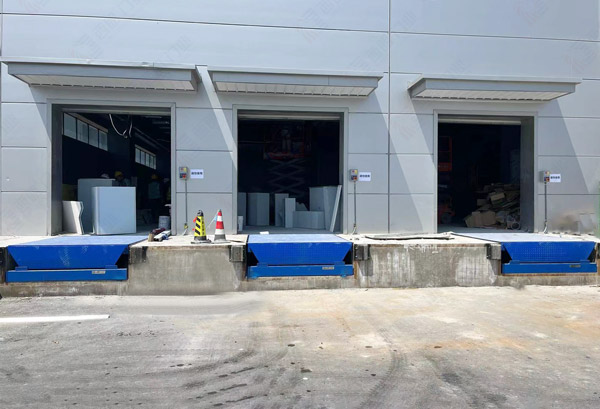 和进口品牌媲美的仓库装卸货平台 和进口品牌媲美的仓库装卸货平台