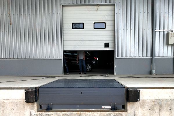 装卸货平台 装卸货平台