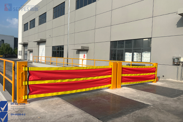 柔性防护栏式装卸货平台 柔性防护栏式装卸货平台