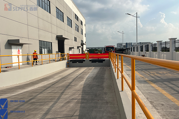 卸货平台柔性防撞护栏 卸货平台柔性防撞护栏