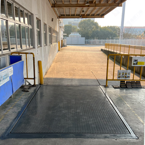 集装箱装卸平台 集装箱装卸平台