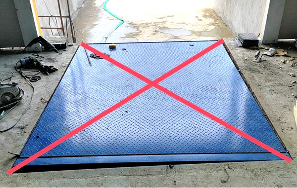 卸货平台坑位没有做水平,对角线相差10cm 卸货平台坑位没有做水平,对角线相差10cm